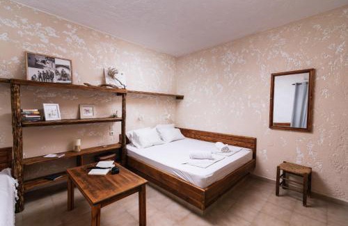 Kamilari Casa | OVGORA - Ismini Sea View Room in Kamilari Village