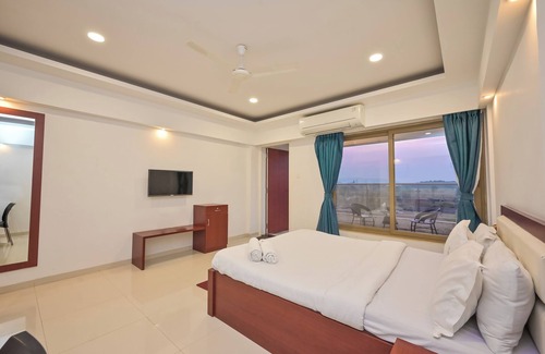 Lonavala Complejo | OVI'S HOLIDAY
