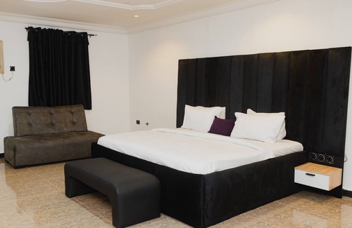 Benin City Hotel | OVIC Hotel