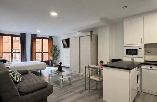 Centro de Oviedo Apartamento | Centro Oviedo (Estudio1 Rosal) ¡A un minuto del Ayuntamiento!