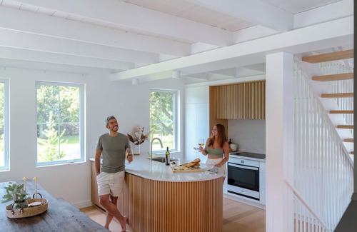 Huberdeau Chalet De Esquí | ōVive–Vista Impresionante al Río, Diseño, Jacuzzi, Tremblant
