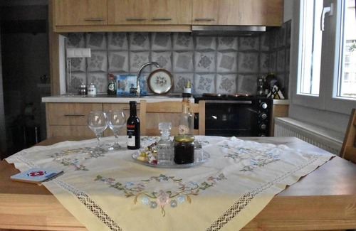 Ovrios Casa | Ovrios Triple Studio