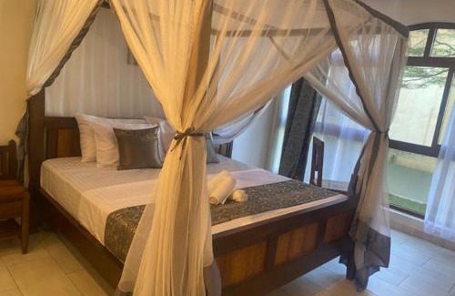 Diani Beach Cama Y Desayuno | Owen Studio