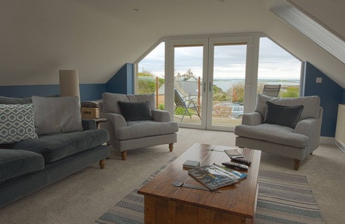 Castle Douglas Cabaña | Owl Cote - a cottage that sleeps 5 guests in 3 bedrooms