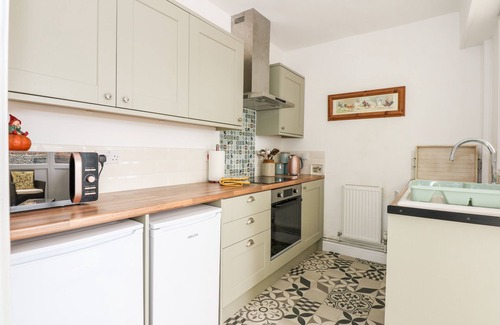 Southrepps Cabaña | OWL COTTAGE, pet friendly, character holiday cottage in Southrepps