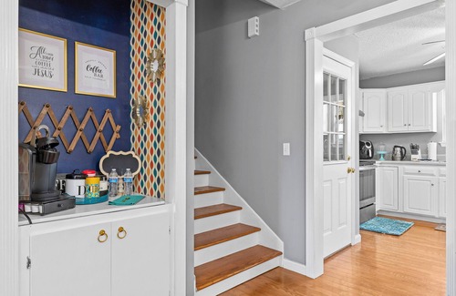 Collegedale Casa | Owl's Nest: Modern Cottage, Spacious Yard