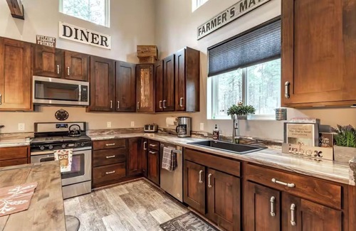 Williams Casa | Owl's Nest Tall Pines Retreat