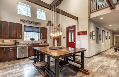 Williams Casa | Owl's Nest Tall Pines Retreat