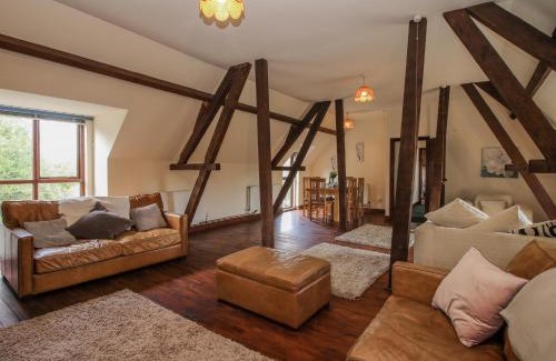 Hyssington Casa | Owlbury Hall Barn