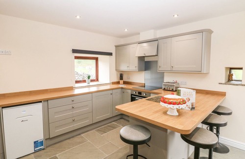 Alstonfield Cabaña | OWLS BARN, family friendly, character holiday cottage in Hartington