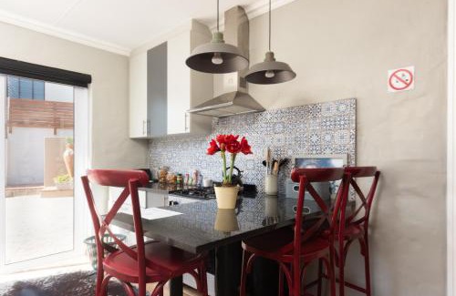 George Apartamento | Owls Nest Self Catering