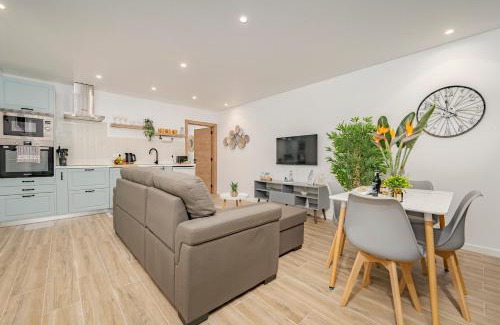 Gaula Apartamento | Oxford apartment Alpine escape villa