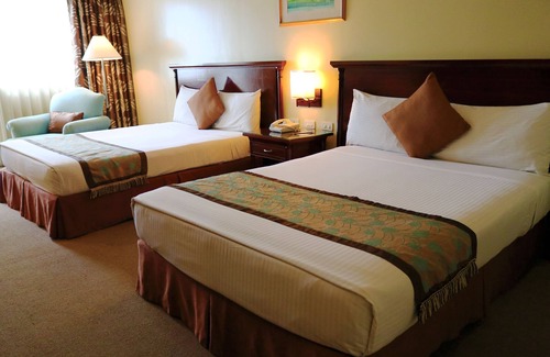 Downtown Hotel | Oxford Suites Makati