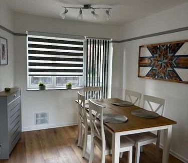 Oxford Apartamento | Oxfords 5 Star Lux 2 bedroom Flat near JR 5 pax, permit parking