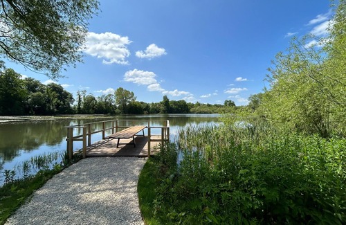 Kidlington Casa | Oxfordshire: Lakeside Mirror Houses (FULL SITE)