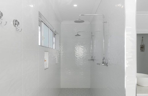 Oxley Island Casa | Oxley Palms, TOP NOTCH