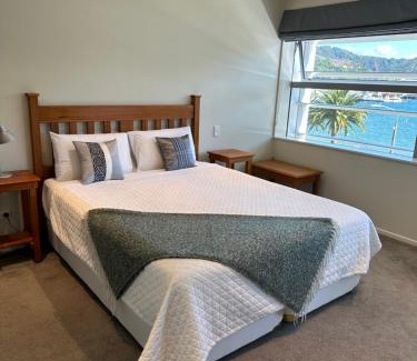 Picton Apartamento | Oxleys 406 3 bedroom Waterfront Apartment