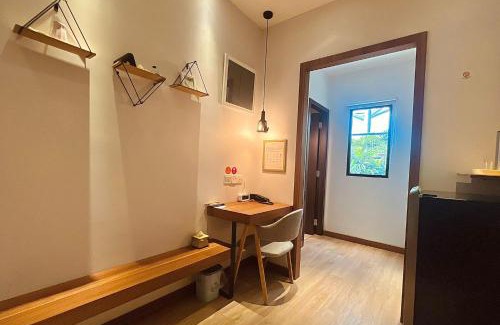 Batam Apartamento | oxy suites 2-06 at Shop House Meisterstadt Pollux Habibie