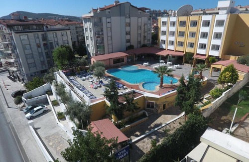 Kusadasi Apartamento | Oya Family Suites