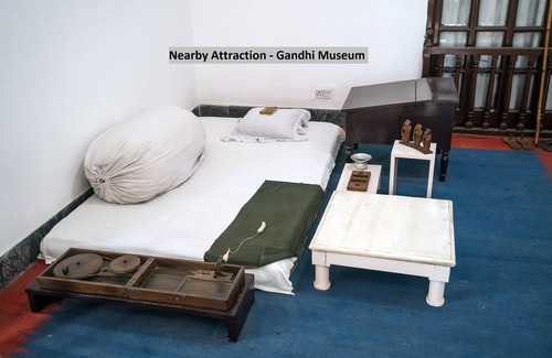 Borivali West Hotel | OYO 10005 Borivali
