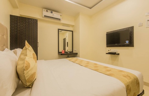 Borivali West Hotel | OYO 10005 Borivali