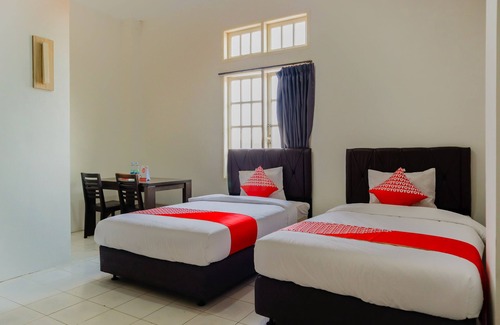 Gambir Hotel | OYO 1111 Pasar Baru Inn