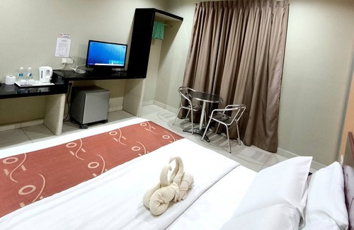 Bacoor City Hotel | OYO 1171 Raja Alea Residences