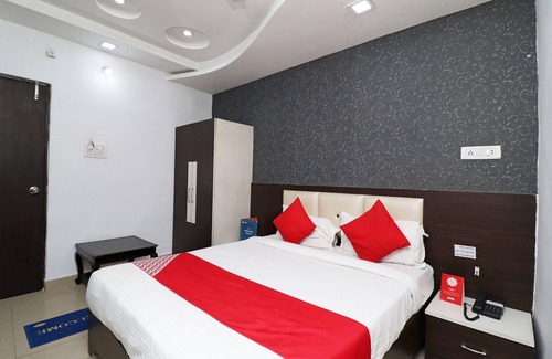Gwalior Hotel | OYO 11943 Hotel Yugantar Palace