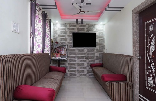 Wai Hotel | OYO 13902 Orient Bay Inn