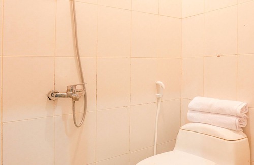 Kebon Kacang Hotel | OYO 150 Harmoni Residence
