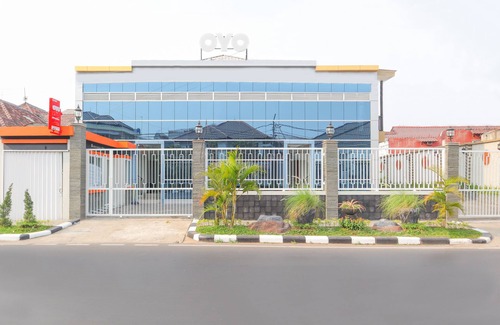 Menteng Hotel | OYO 1524 D' Paseban