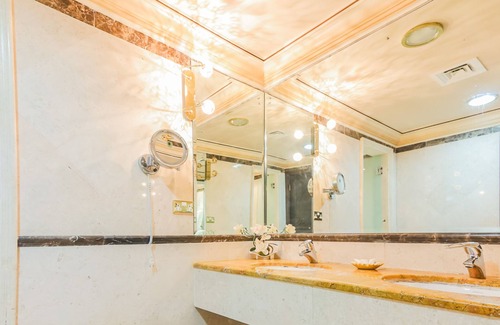 Sohar Hotel | OYO 127 Bait Al Marmar Hotel