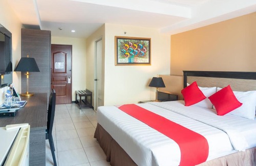Cebu Hotel | OYO 187 The Maxwell Hotel