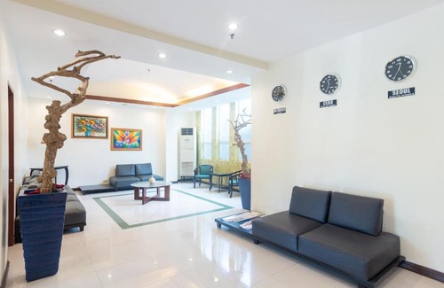 Cebu Hotel | OYO 187 The Maxwell Hotel
