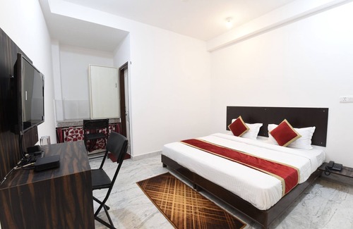 Greater Noida Casa | OYO 18982 OOAK Hotels Delta 1