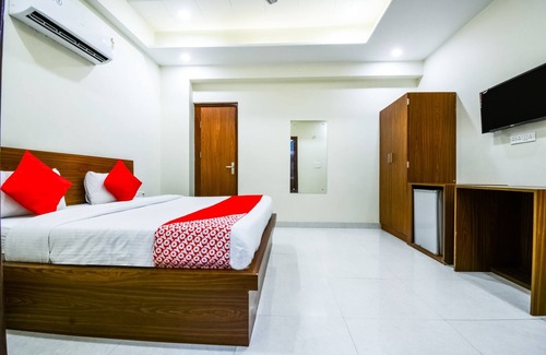 Jaipur Hotel | OYO 22204 Mark Inn