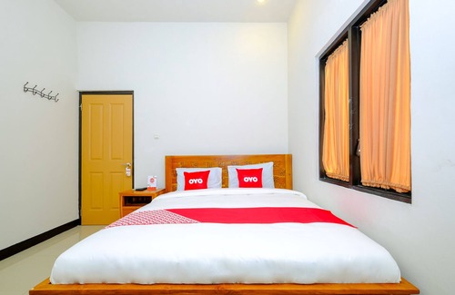 Senggigi Hotel | OYO 2284 Grand Villa Meninting