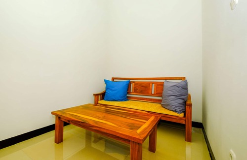 Senggigi Hotel | OYO 2284 Grand Villa Meninting