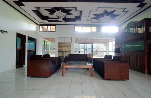 Bengkulu Hotel | OYO 2360 Hotel Rio