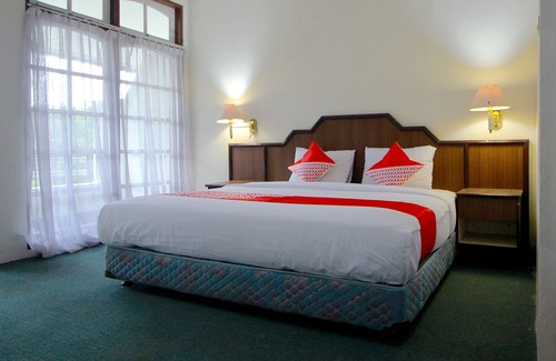 Bengkulu Hotel | OYO 2360 Hotel Rio