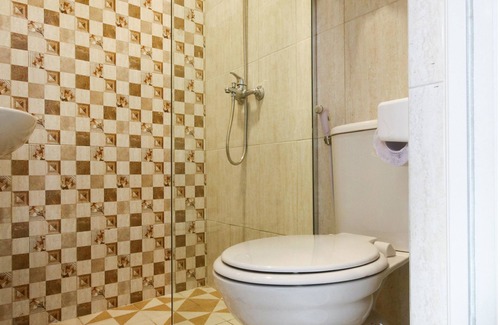 Medan Hotel | OYO 2940 Papakoel Guest House