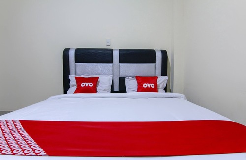 Medan Hotel | OYO 3334 Ratu Residence