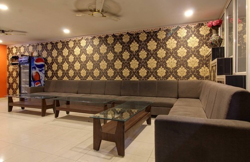 Kukatpalli Hotel | OYO 43619 Sahasra Residency