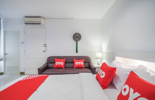 Pratumnak Hill Hotel | OYO 648 Ake Apartment