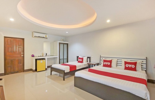 Khuekkhak Hotel | OYO 75310 Canalis Resort