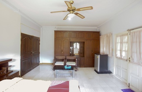 Nong Pa Khrang Hotel | OYO 75357 Thipsiri Home
