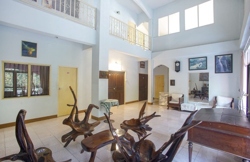Nong Pa Khrang Hotel | OYO 75357 Thipsiri Home
