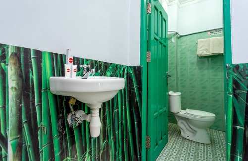 Balikpapan Casa | OYO 754 Nur Aziziah Guest House Syariah