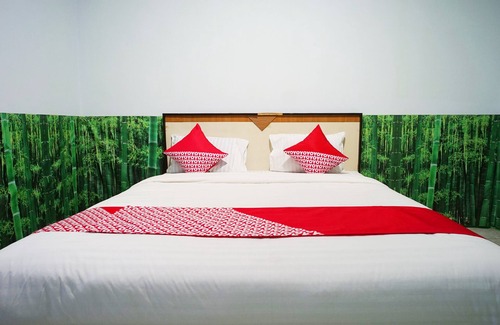Balikpapan Casa | OYO 754 Nur Aziziah Guest House Syariah