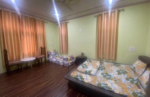 Brein Hotel | OYO 81382 Penthouse Villa
